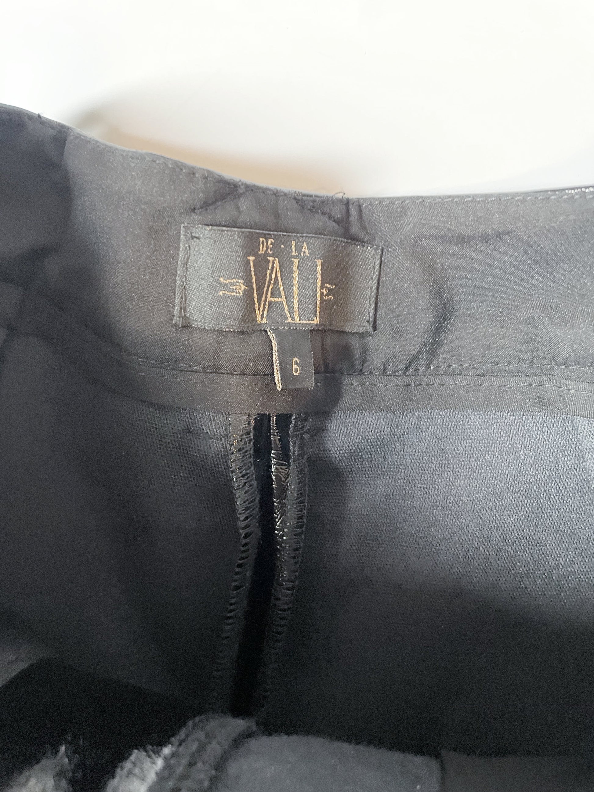 De La Vali Faux Patent Leather Trousers UK 6 image 3