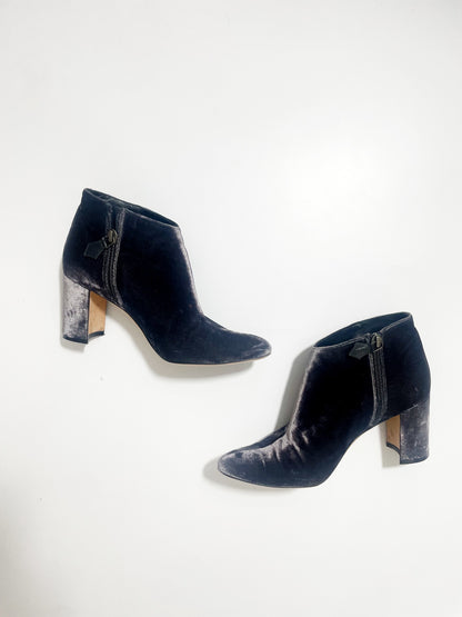 Manolo Blahnik Velvet Ankle Boots UK 4 image 0