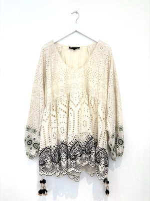 Hemant & Nandita White Lace Dress L