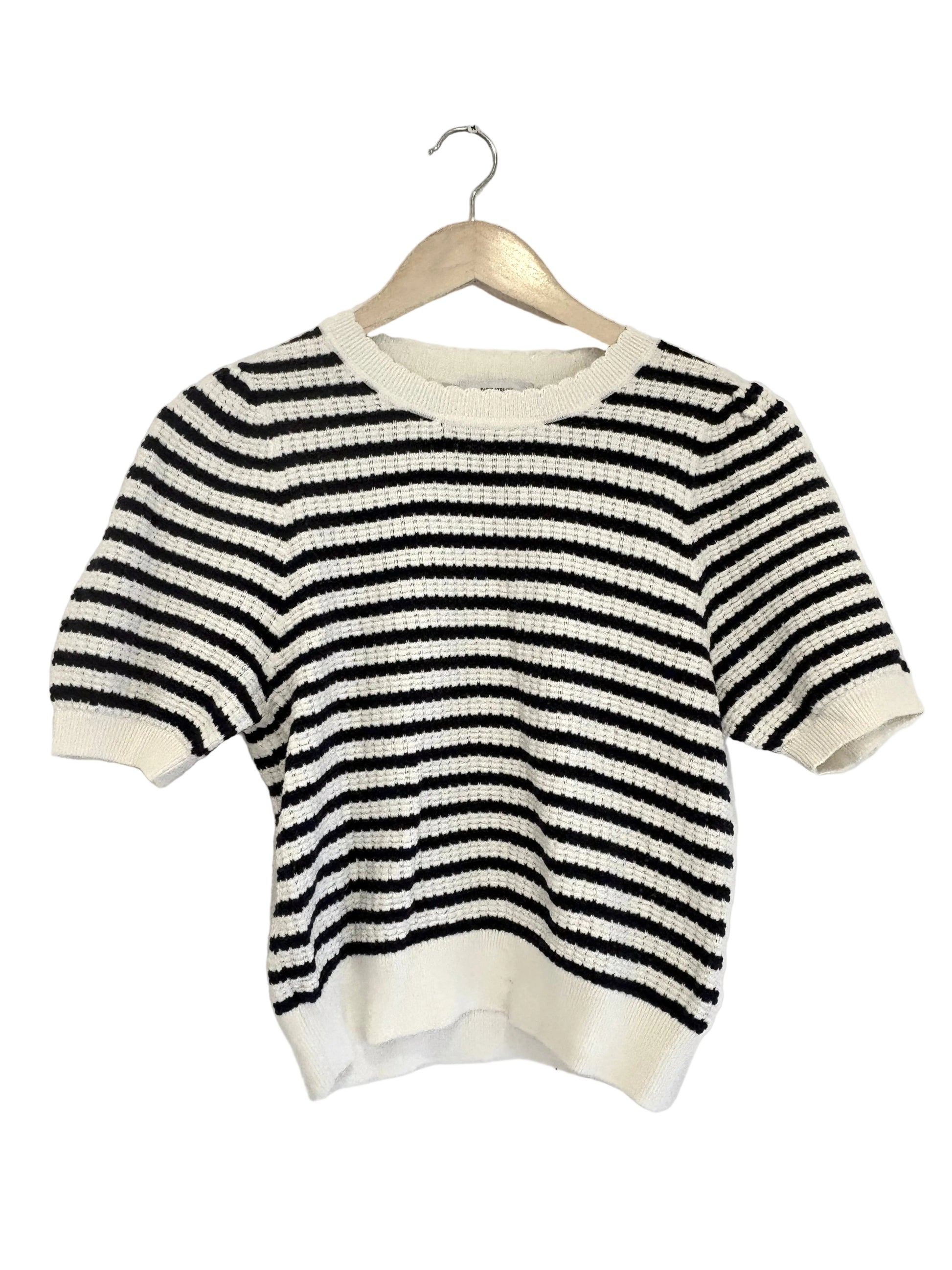 & Other Stories Scalloped Knit Top