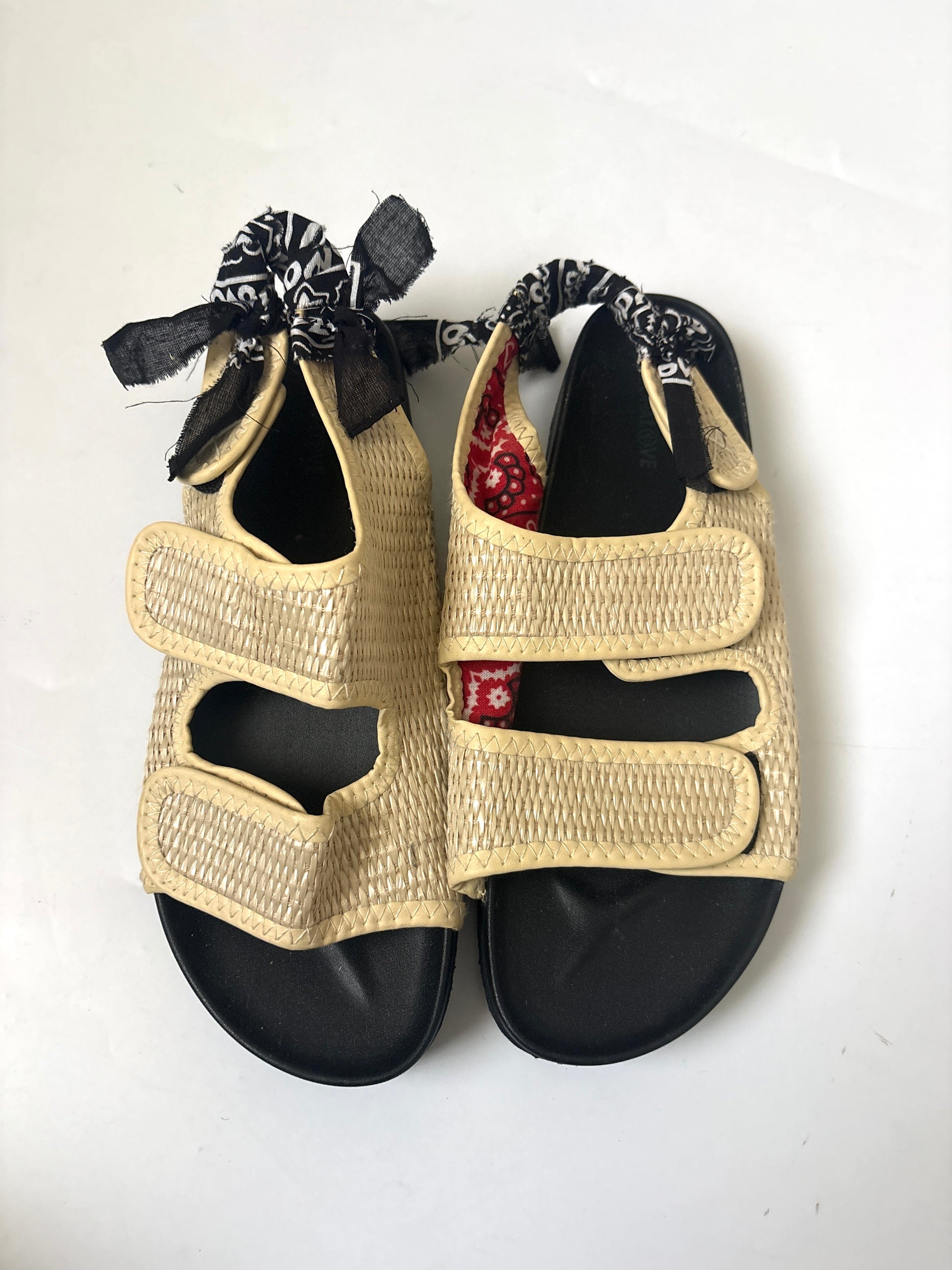 Arizona Love Apache Rafia Bandana sandals