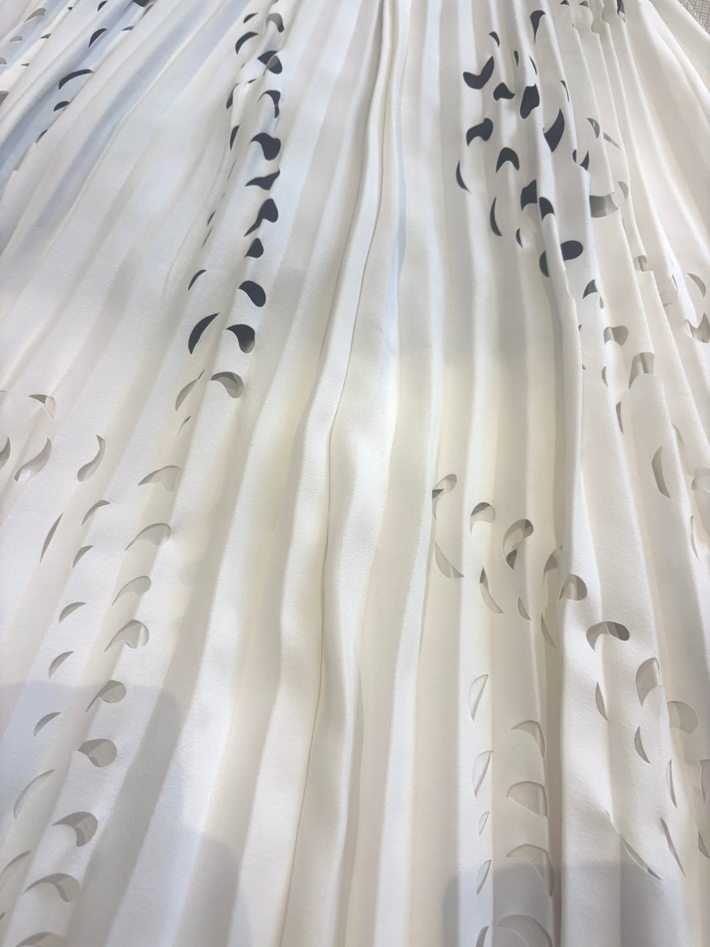 New With Tags Maje Laser Cut Pleated White Skirt M