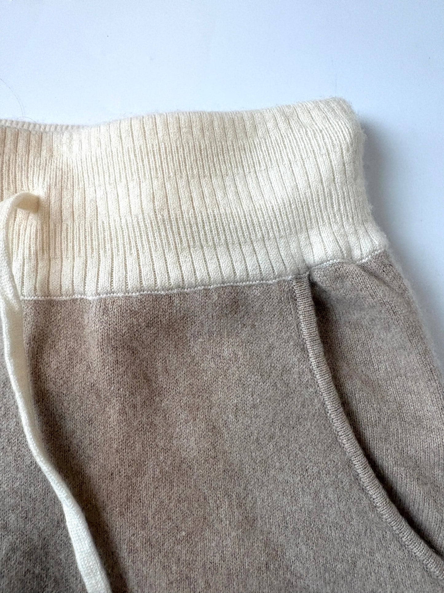 Les 100 Ciels Beige Cashmere Joggers M