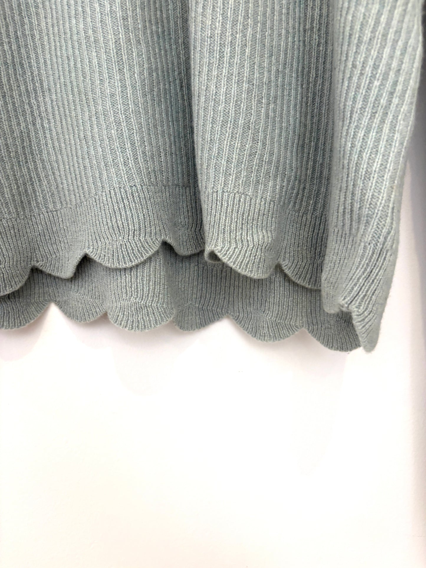 Frame Cashmere Sage Green Knit M