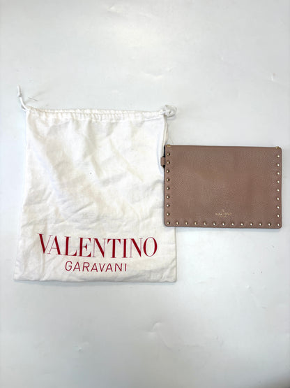 Valentino Garavani Grainy Rockstud Pouch