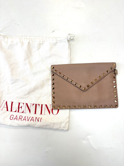 Valentino Garavani Grainy Rockstud Pouch