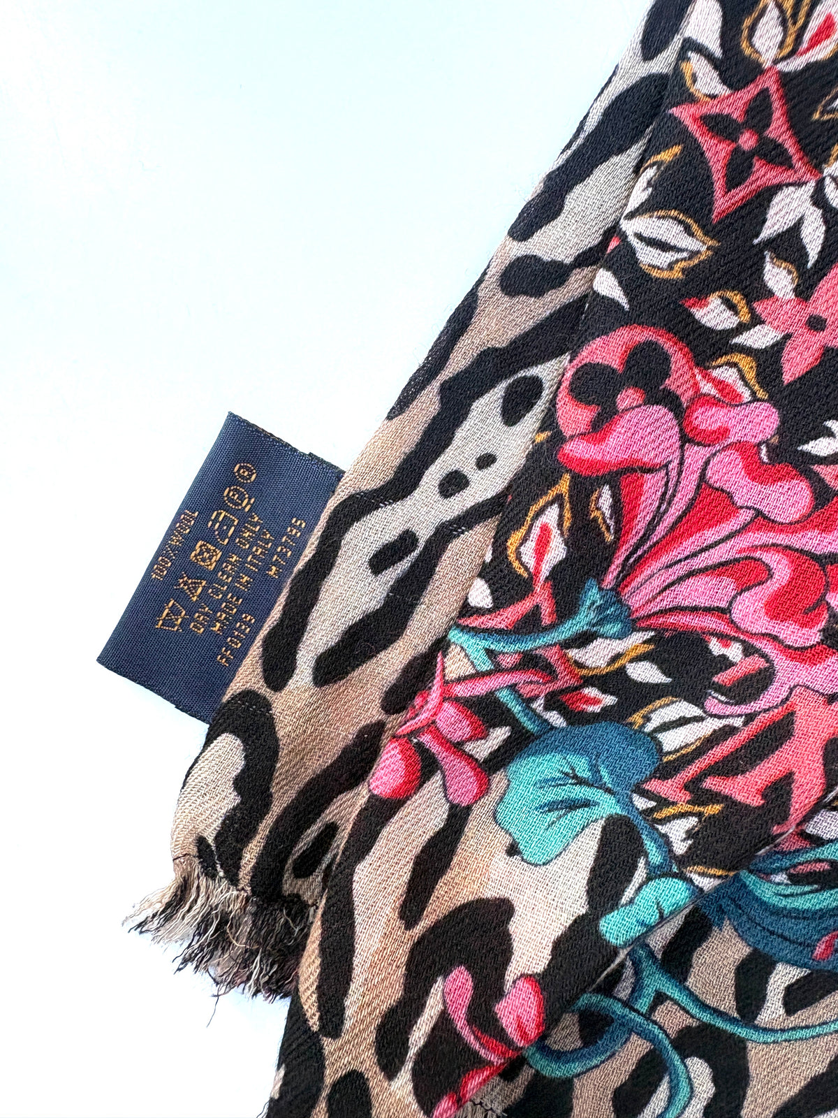Louis Vuitton Junger Fever Woole Stole
