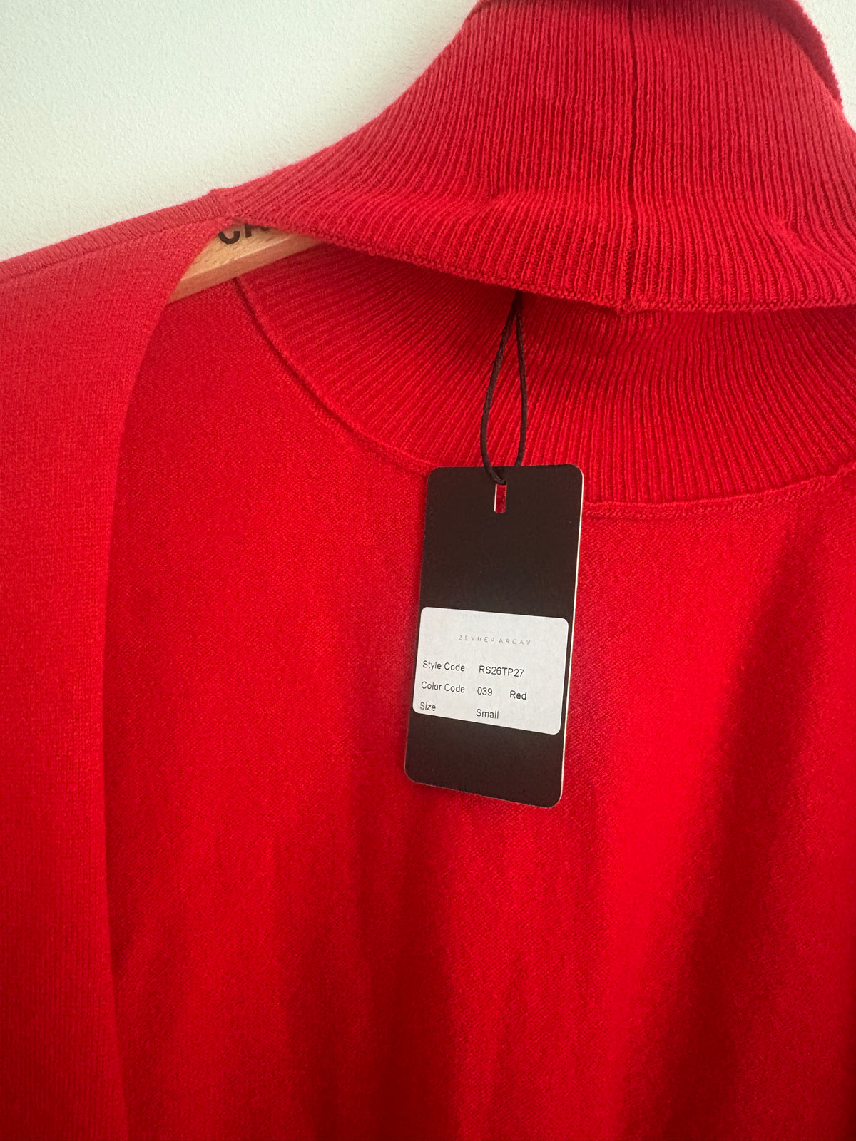 New With Tags Zeynep Arçay Red Backless Wool-Cashmere Sweater S