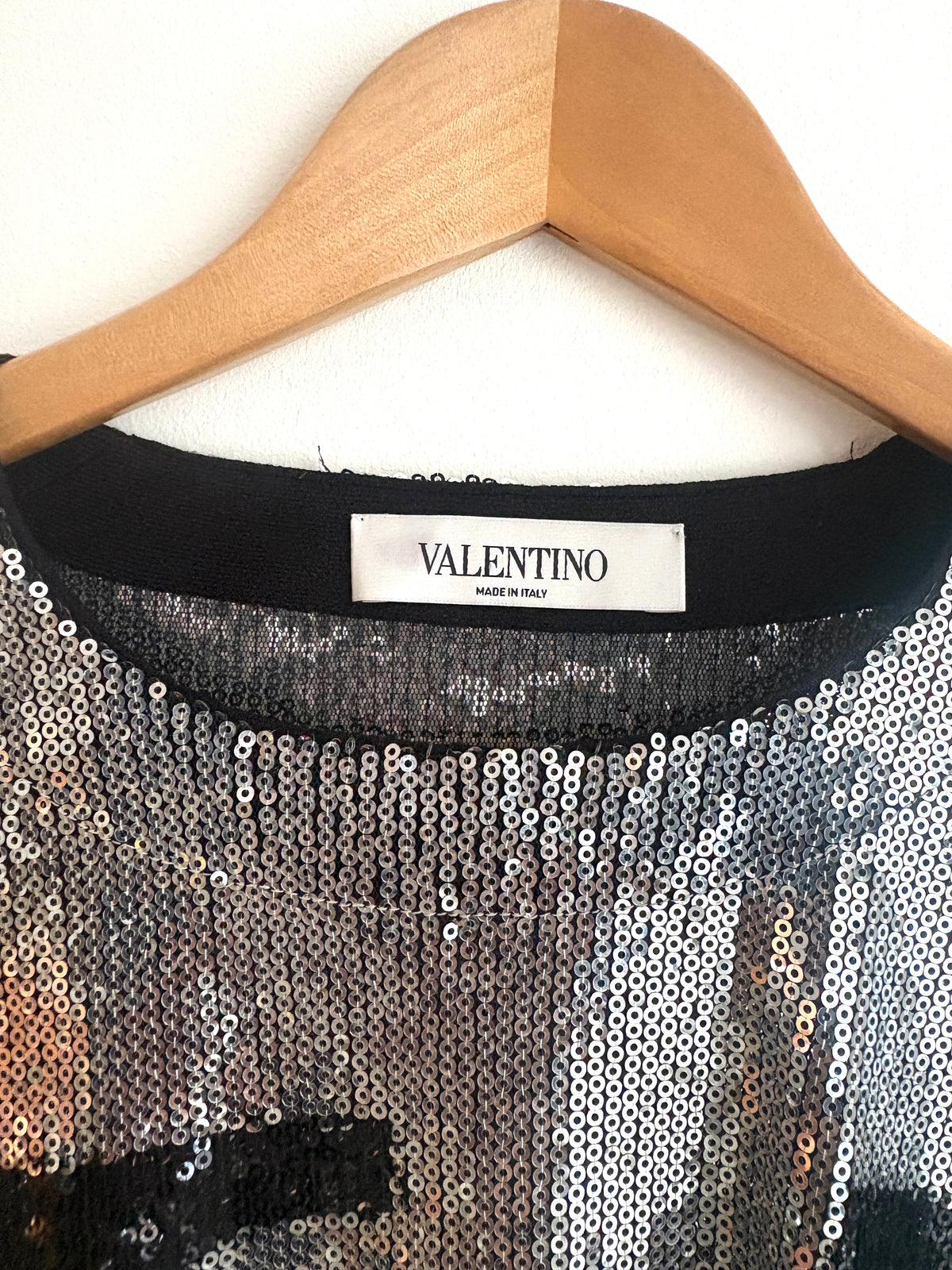 Valentino Garavani VLogo Sequined T-shirt in Silver S