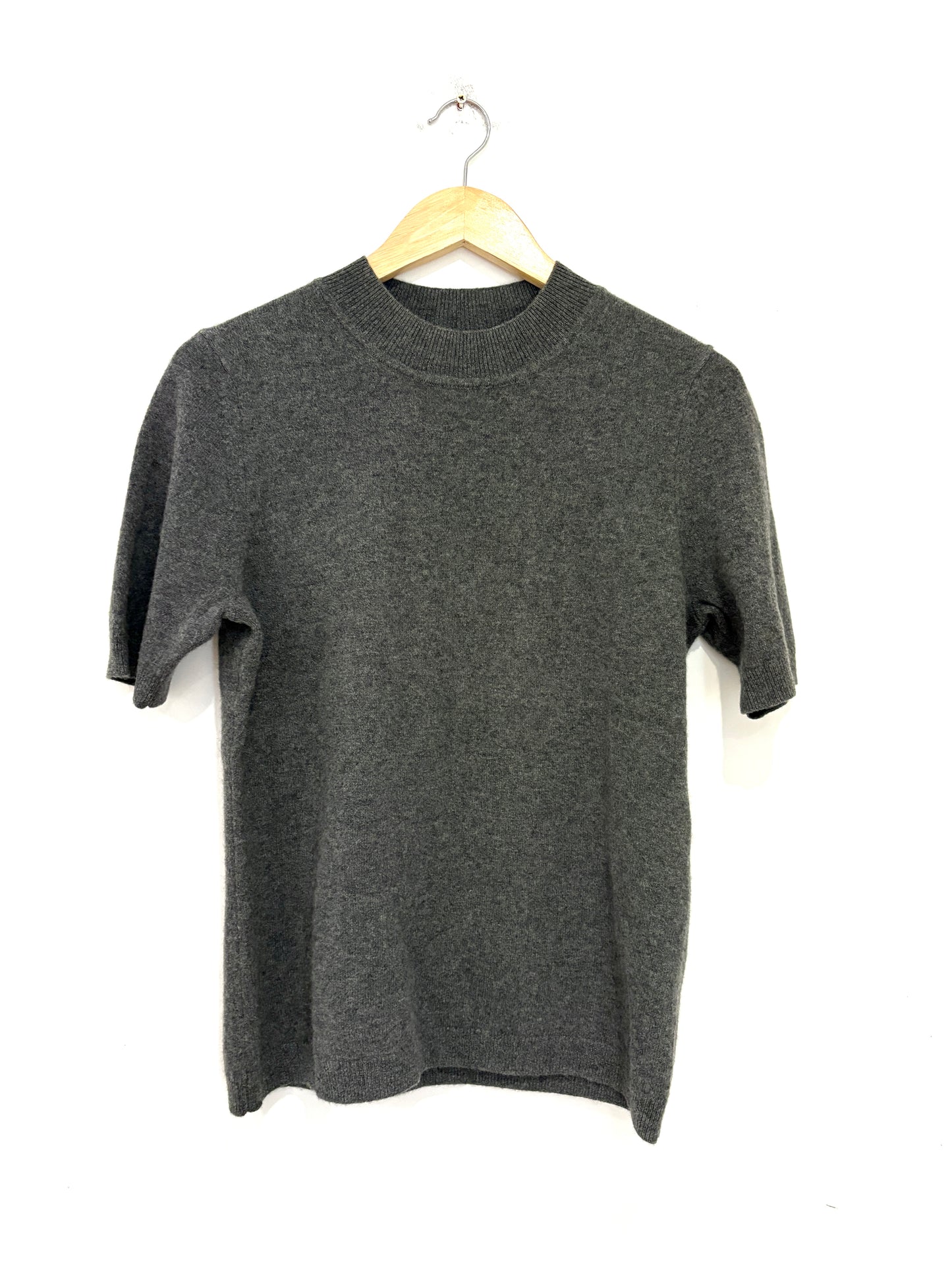Diane Von Furstenberg Grey Short Sleeve Cashmere Knit 