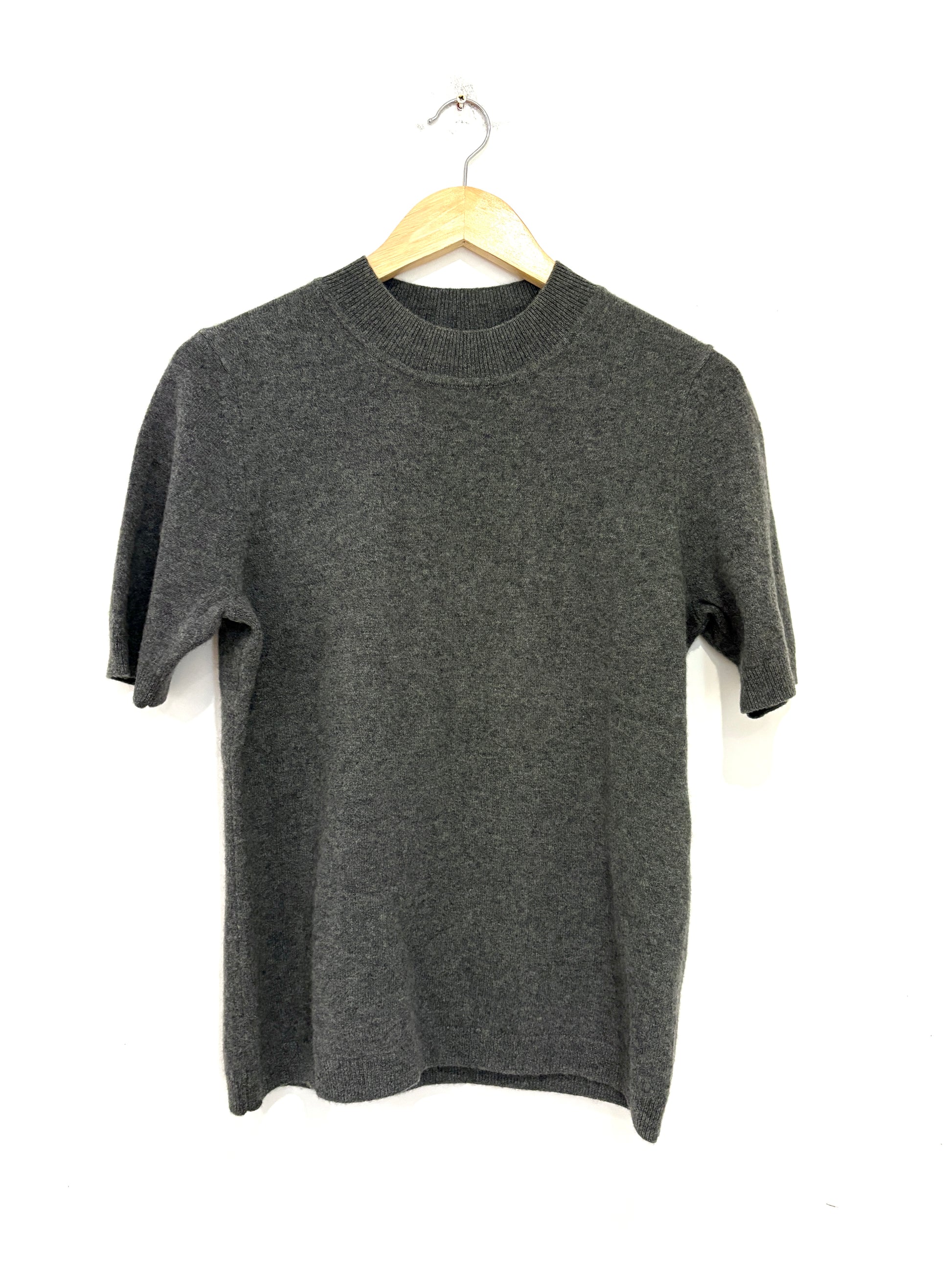 Diane Von Furstenberg Grey Short Sleeve Cashmere Knit 