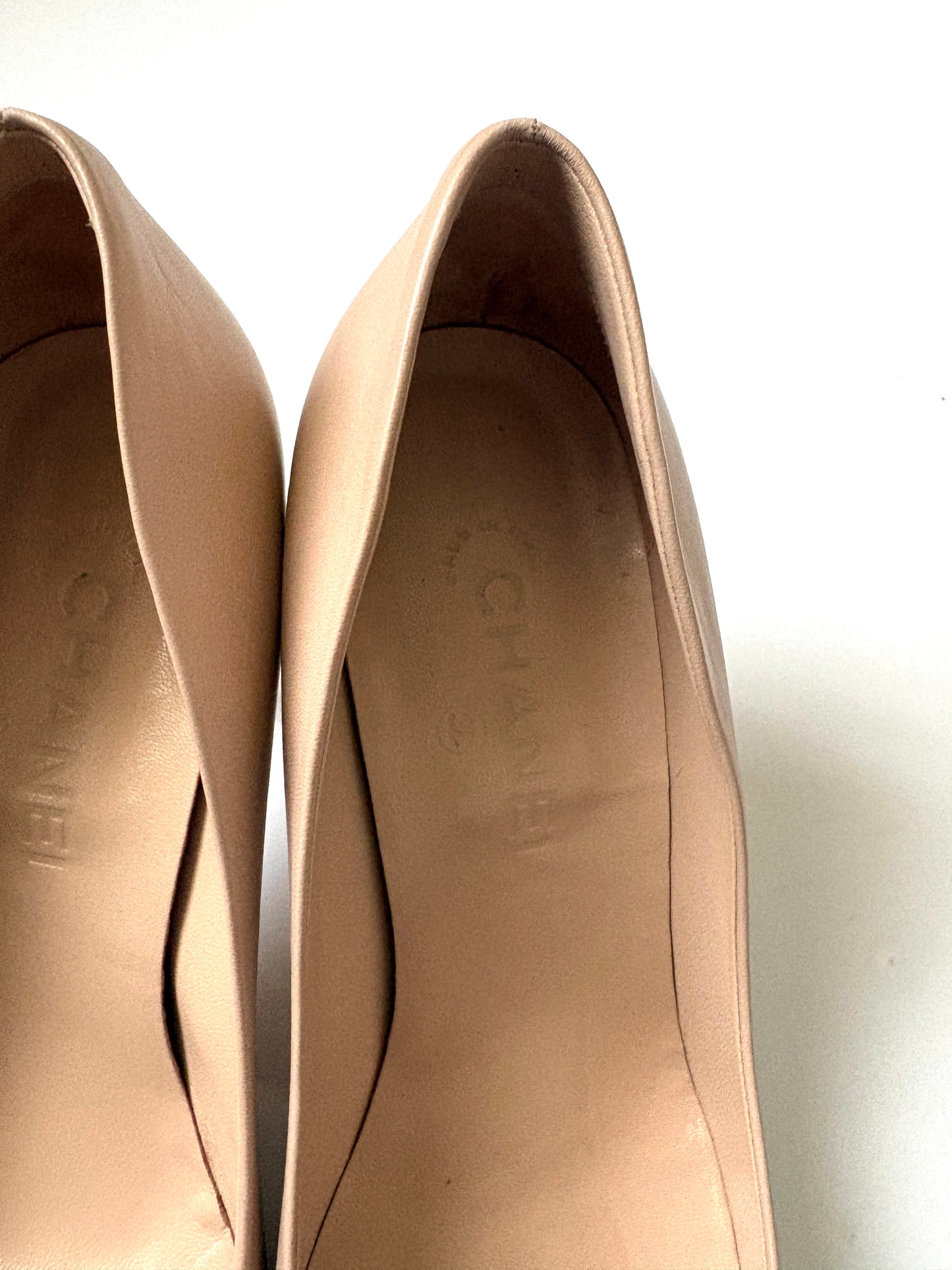 Chanel Vintage Nude Court Shoes UK 5.5