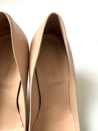 Chanel Vintage Nude Court Shoes UK 5.5