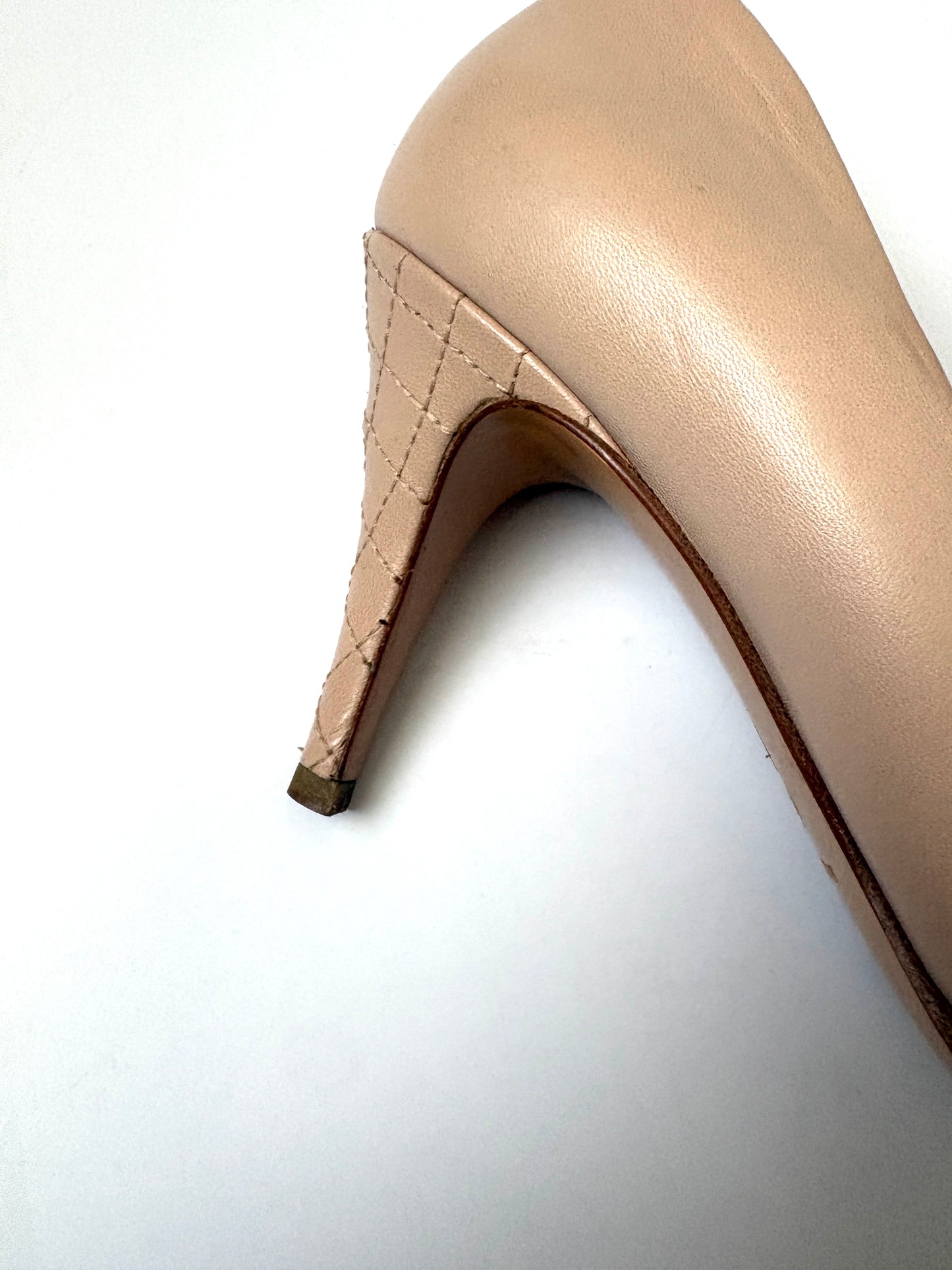 Chanel Vintage Nude Court Shoes UK 5.5
