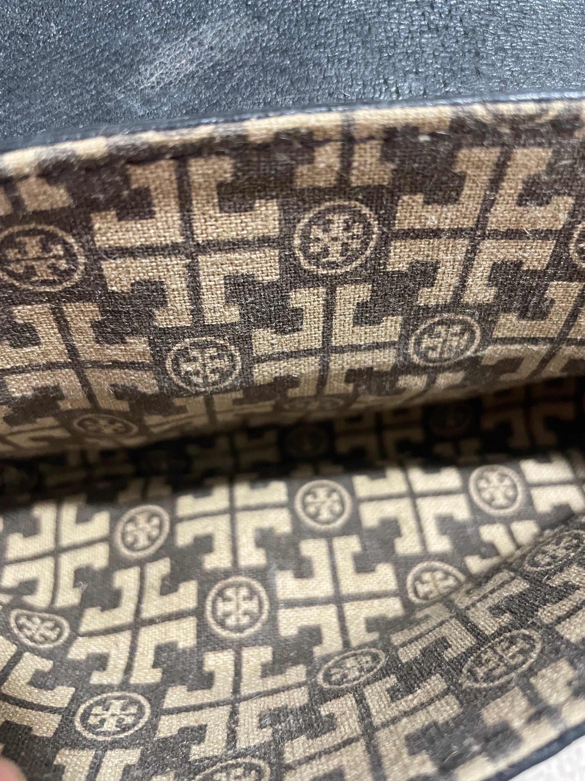 Tory Burch Amulet Nautical Crossbody Bag image 2